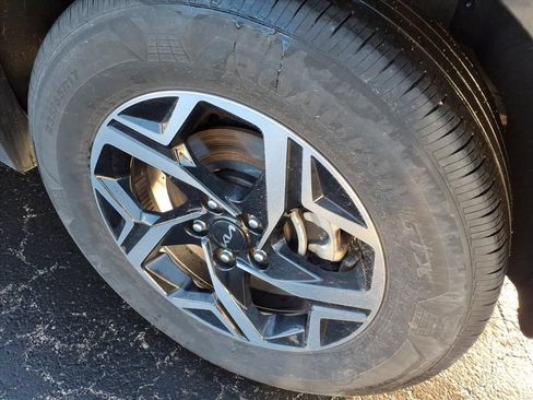 Used 2024 Kia Sportage LX image 5