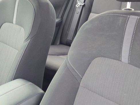 Used 2025 Nissan Sentra SV image 19