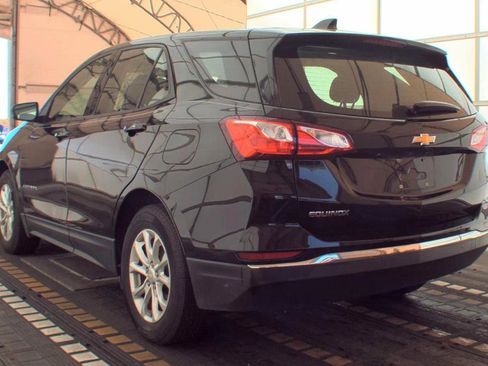 Used 2018 Chevrolet Equinox LS image 6