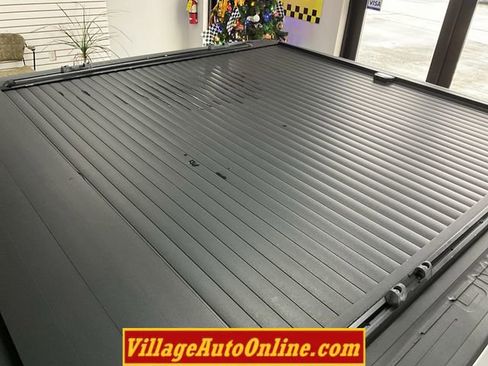 Used 2017 GMC Sierra 1500 SLT w/ SLT Premium Package image 37