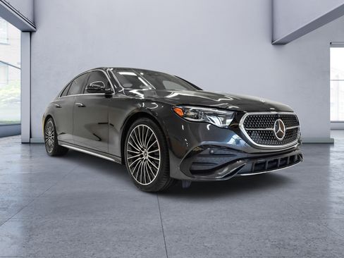 Used 2026 Mercedes-Benz E 350 4MATIC Sedan image 8