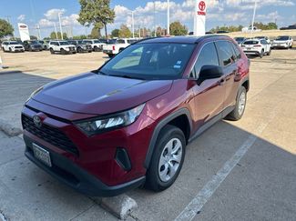 Used 2021 Toyota RAV4 LE FWD video 1