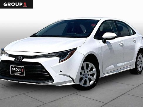 Used 2024 Toyota Corolla LE FWD image 1