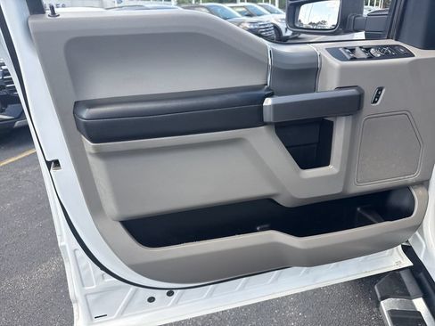 Used 2022 Ford F350 XLT w/ XLT Premium Package AWD/4WD image 28