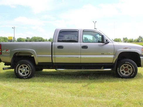 Used 2006 GMC Sierra 2500 SLE w/ Heavy-Duty Power Package image 9