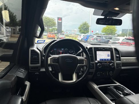 Used 2021 Ford F250 Lariat w/ Lariat Value Package AWD/4WD image 6
