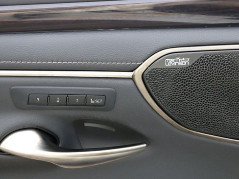 Used 2019 Lexus ES 350 Ultra Luxury image 17