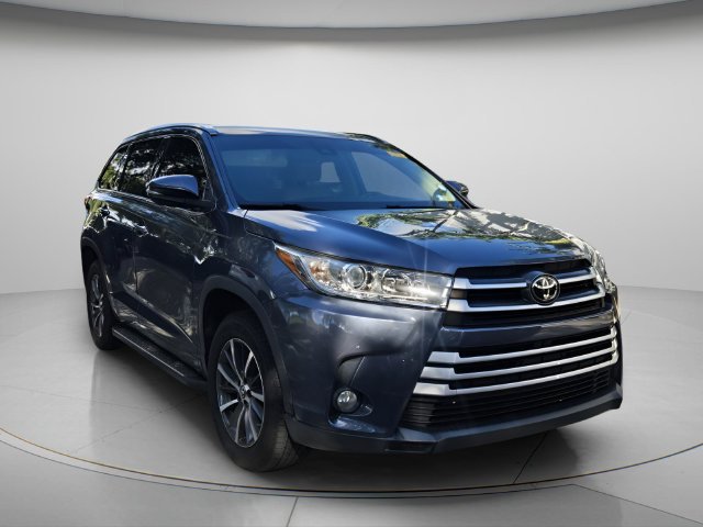 Used 2018 Toyota Highlander XLE FWD image 4