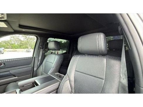 Used 2025 Toyota Tundra Platinum AWD/4WD image 21