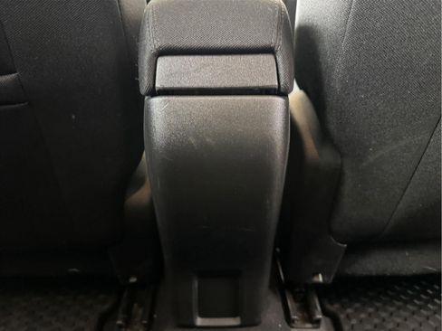 Used 2017 Jeep Renegade Latitude w/ Cold Weather Group AWD/4WD image 30