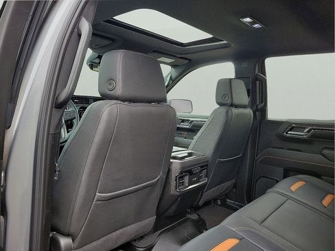 Used 2024 GMC Sierra 1500 AT4 w/ Technology Package image 11