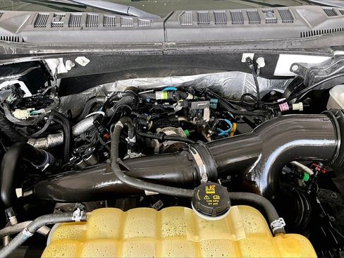 Used 2019 Ford F150 XL w/ Equipment Group 101A Mid image 9