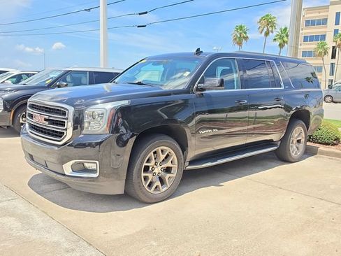 Used 2020 GMC Yukon XL SLT AWD/4WD image 3