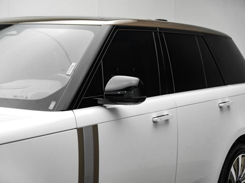 Used 2024 Land Rover Range Rover SV AWD/4WD image 28