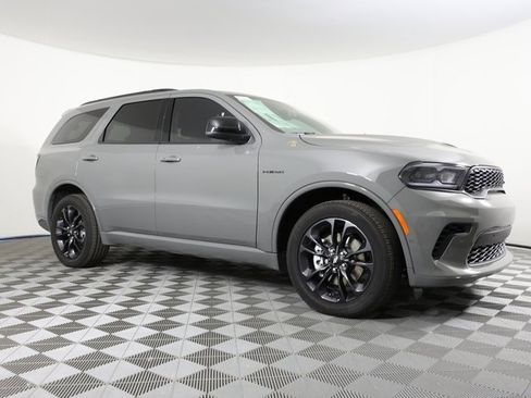 Used 2025 Dodge Durango R/T w/ Blacktop Package image 3