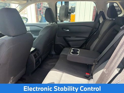 Used 2025 Nissan Rogue SV FWD image 14