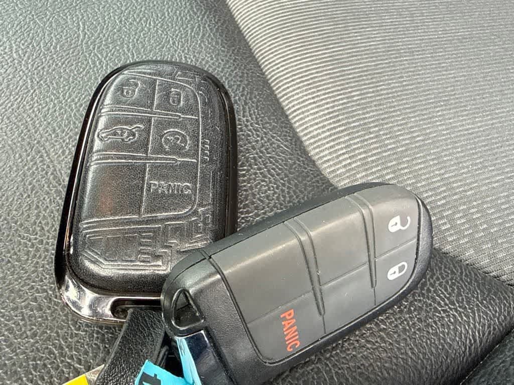 Used 2022 Jeep Compass Trailhawk AWD/4WD image 22