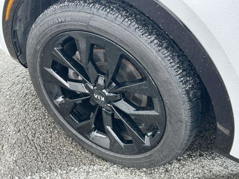 Used 2021 Kia Sorento SX image 9