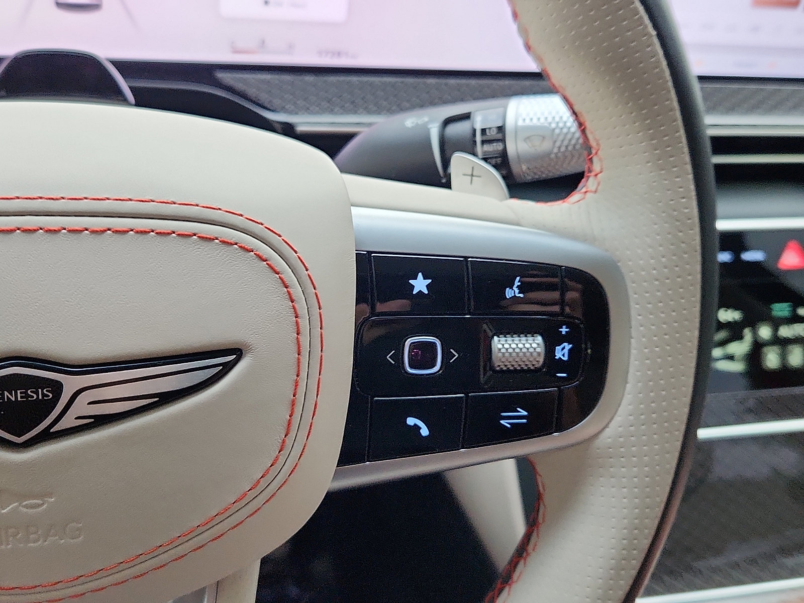 Certified 2025 Genesis GV80 3.5T e-SC AWD/4WD image 26