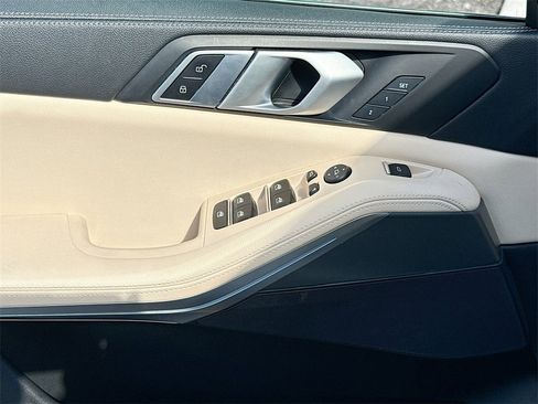 Used 2019 BMW X5 xDrive40i w/ Convenience Package image 19