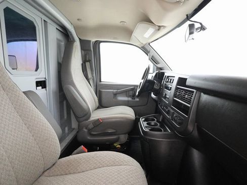 Used 2019 Chevrolet Express 3500 w/ Power Convenience Package image 23