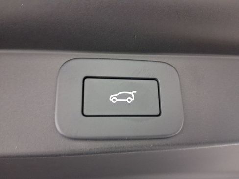 New 2026 Land Rover Range Rover SE image 30