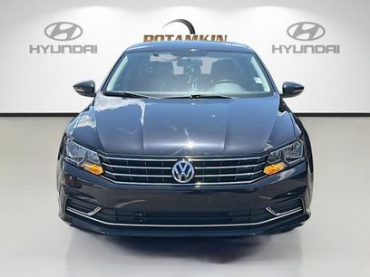 Used 2017 Volkswagen Passat 1.8T SE
