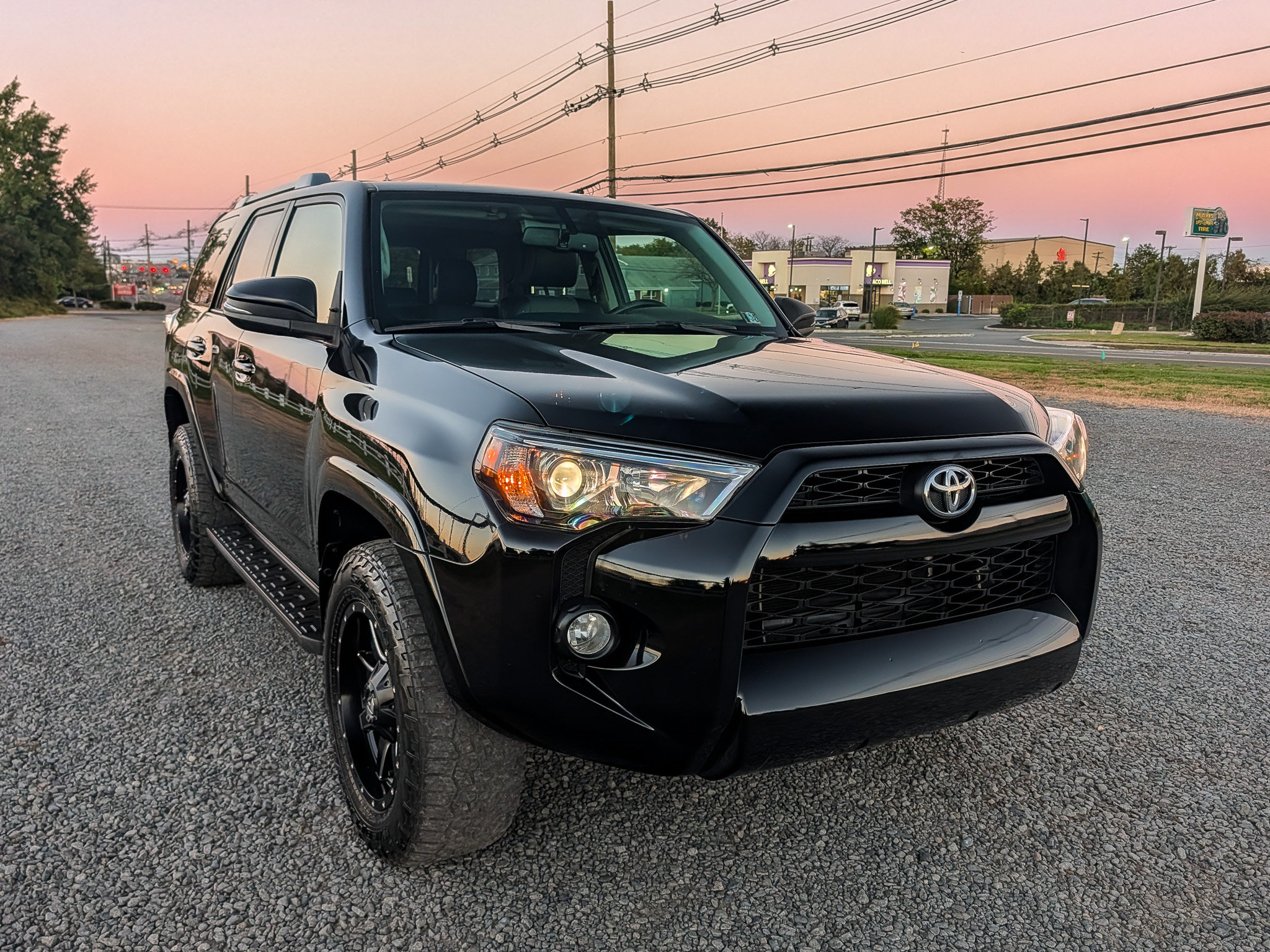 Used 2014 Toyota 4Runner SR5 Premium AWD/4WD image 3