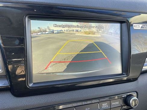 Used 2017 Kia Niro Touring w/ Advanced Technology Package image 29