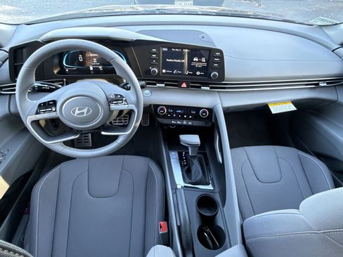 New 2026 Hyundai Elantra Sport image 21