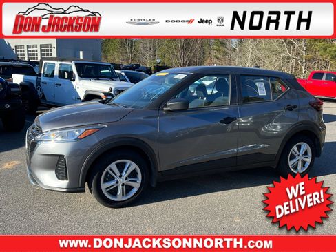 Used 2024 Nissan Kicks S image 1