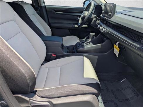Used 2025 Honda CR-V EX image 21