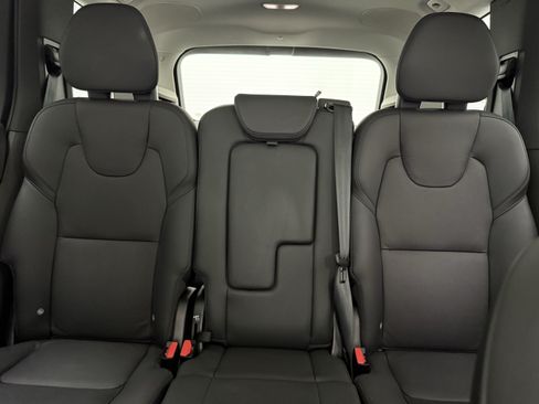 Certified 2024 Volvo XC90 T8 Plus AWD/4WD image 25