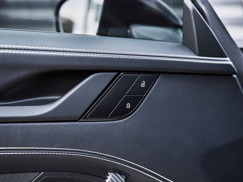 Used 2025 Porsche 911 GT3 image 35