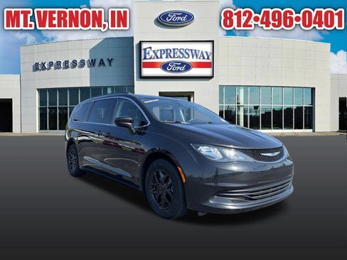 Used 2020 Chrysler Voyager Lxi FWD image 4