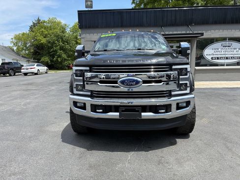 Used 2019 Ford F250 Lariat w/ Chrome Package AWD/4WD image 3