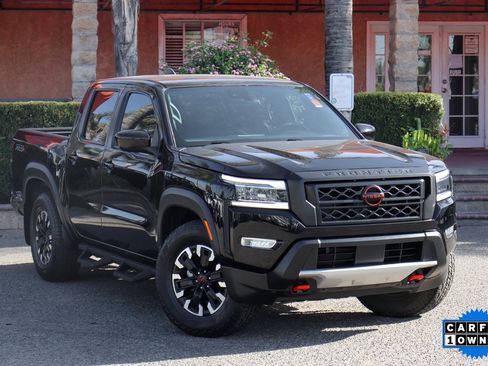 Used 2022 Nissan Frontier Pro-X image 2