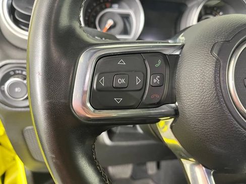 Used 2022 Jeep Wrangler Unlimited Sahara w/ Cold Weather Group AWD/4WD image 17