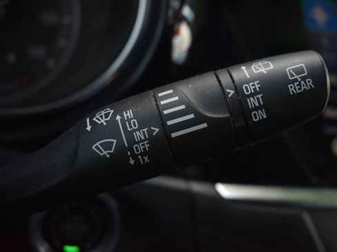 Used 2020 Buick Encore GX Essence w/ Sport Touring Package FWD image 24