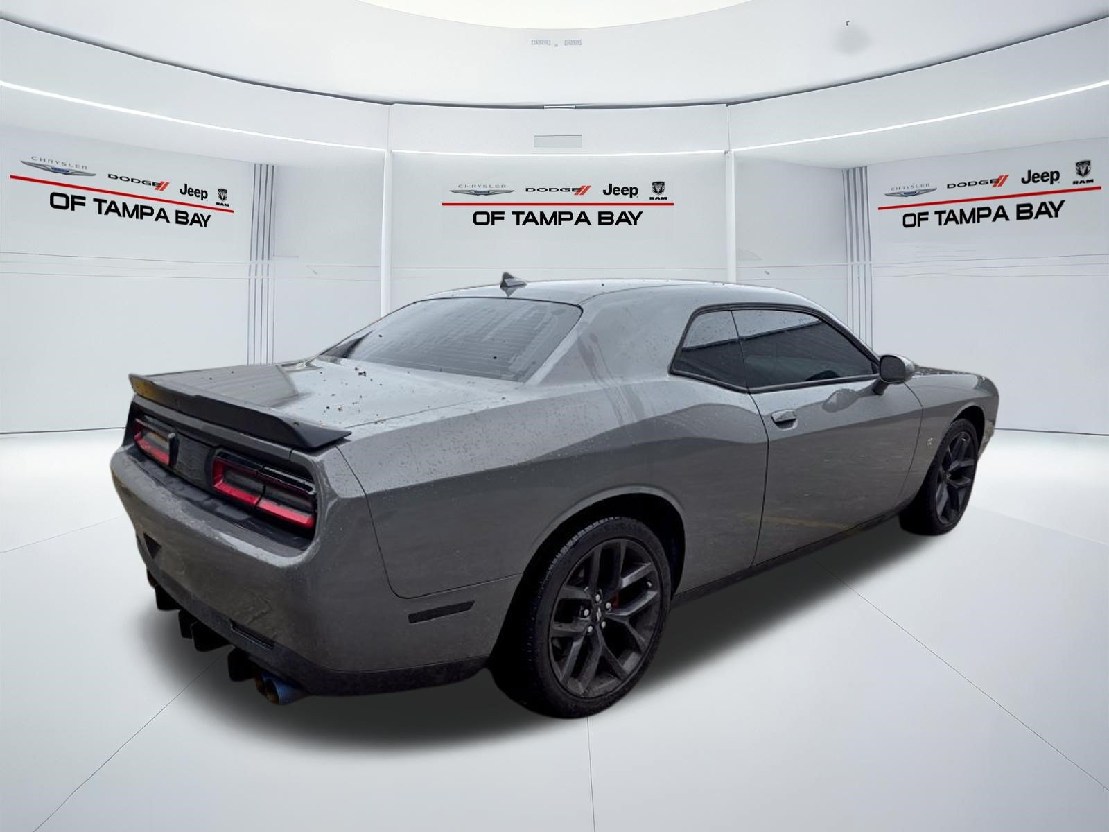 Used 2019 Dodge Challenger SXT w/ Blacktop Package RWD image 6