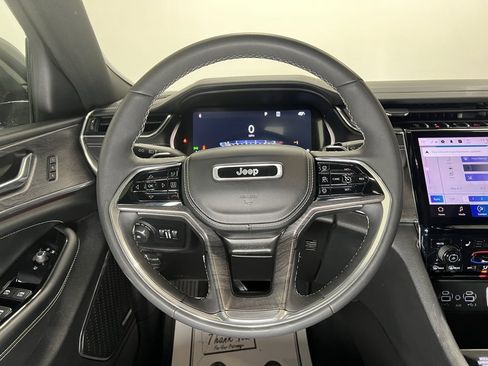 Used 2024 Jeep Grand Cherokee L Overland image 15