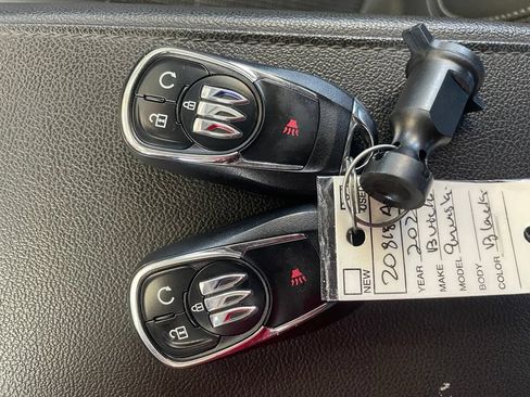 Used 2025 Buick Envista Preferred w/ Convenience I Package FWD image 18