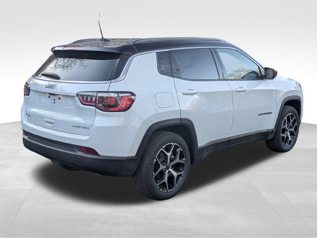 Used 2026 Jeep Compass Limited AWD/4WD image 3