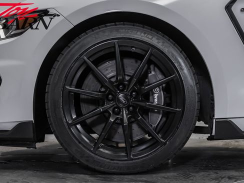 Used 2016 Ford Mustang Shelby GT350 w/ Track Package image 16
