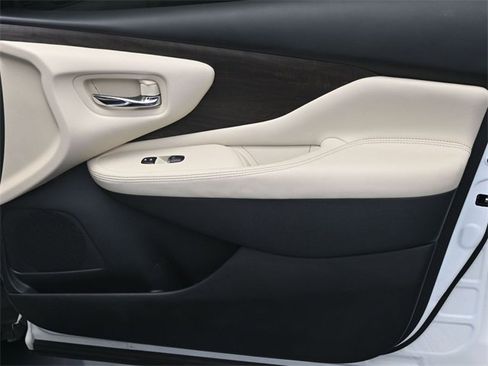 Used 2023 Nissan Murano Platinum w/ Cargo Package image 34