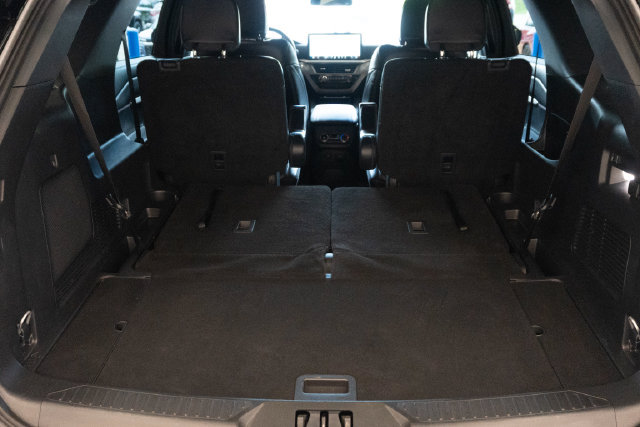 Used 2025 Ford Explorer ST-Line AWD/4WD image 14