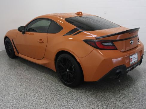 Used 2023 Toyota GR86 10th Anniversary SE RWD image 9