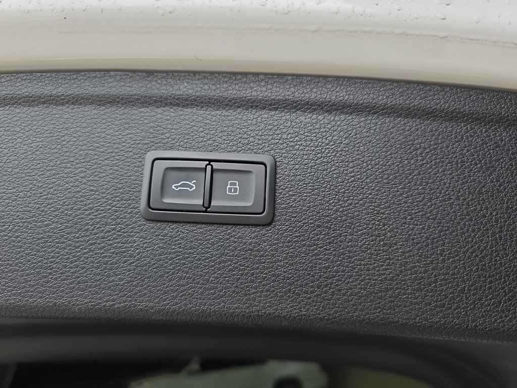 Used 2023 Audi Q5 2.0T Premium Plus AWD/4WD image 16