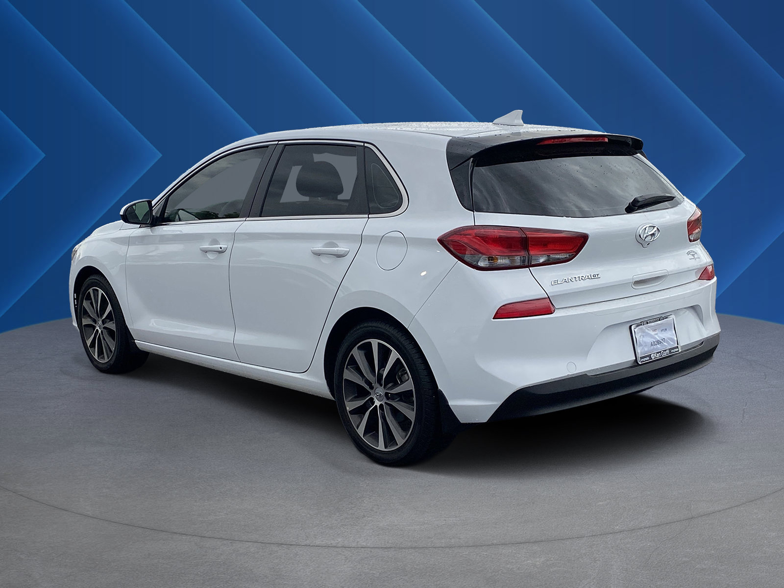 Used 2019 Hyundai Elantra GT FWD image 5