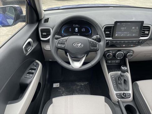 New 2026 Hyundai Venue SEL FWD image 7